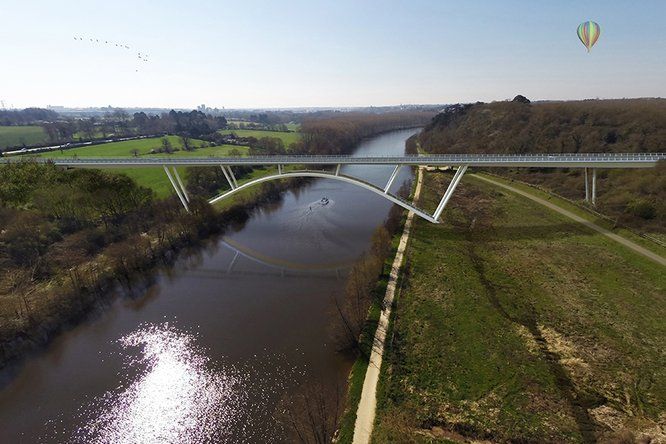visualisation du projet de Viaduc traversant la Mayenne, des champs de part et d'autre