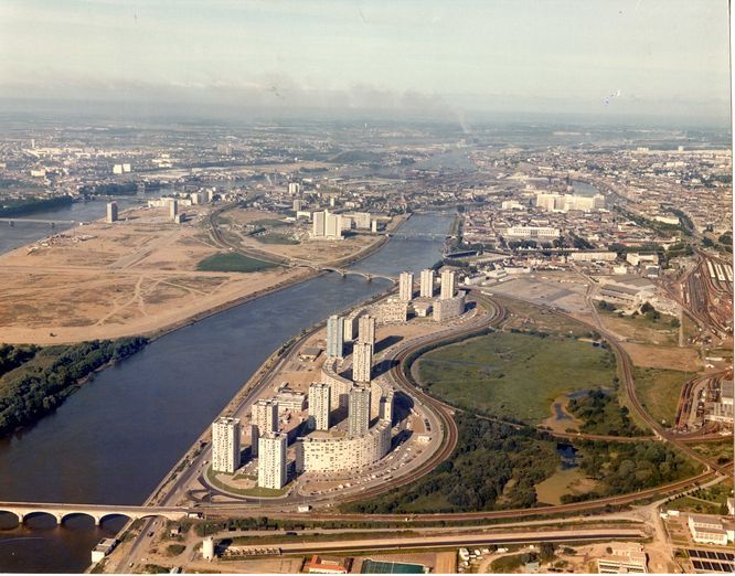 Vue du site avant la construction