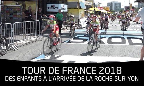 TDF 2018 : quand des coureurs en herbe franchissent l'arrivée de La Roche-sur-Yon