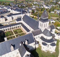 Vue du ciel de l'Abbaye de Fontevraud