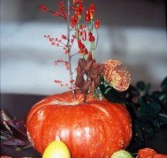 Composition d'automne avec fruits et légumes.